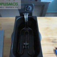 Φριτέζα μονη