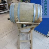 Ξύλινο βαρέλι κρασιού
