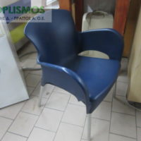 Πλαστική καρέκλα