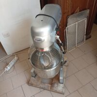 μεταχειρισμένο επαγγελματικό μίξερ ζαχαροπλαστικής μάρκας "dynamic" με κάδο 20 λίτρων